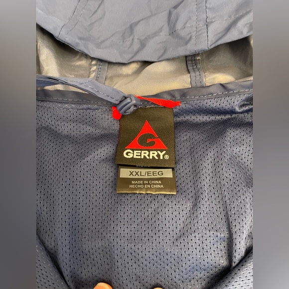 XL Women’s packable vented, hooded windbreaker jacket NWOT - Picture 5 of 14